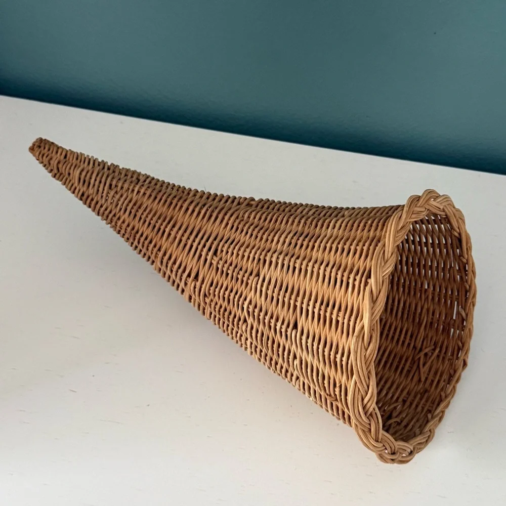 Vintage Woven Natural Fiber Wicker Horn-of-Plenty Cornucopia Basket Farmhouse